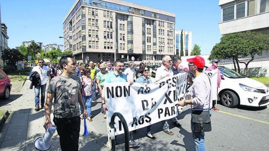 Una de las protestas celebradas frente a los juzgados de Vigo contra la polémica reforma de Gallardón.