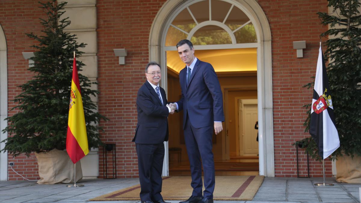 Pedro Sánchez, en su última reunión en Moncloa con el presidente de Ceuta, Juan Jesús Vivas.