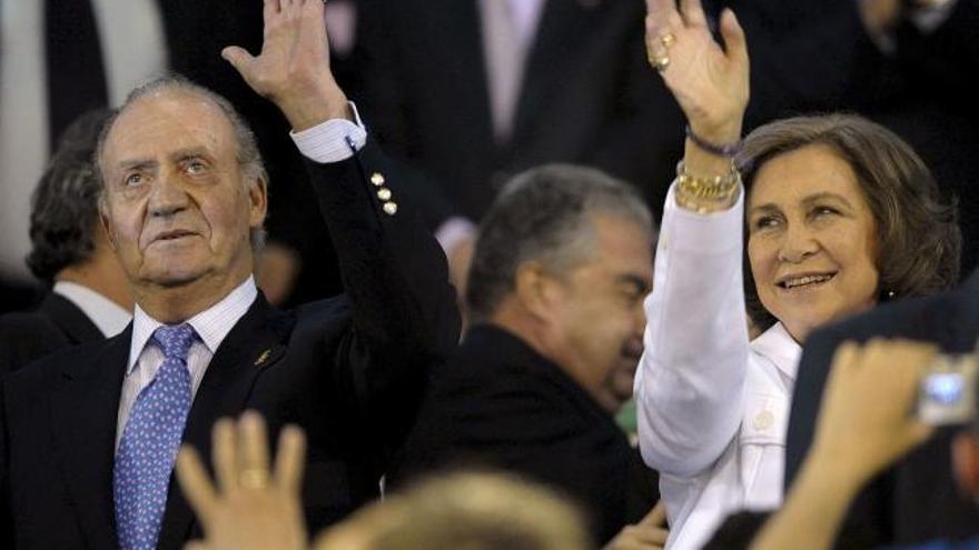 Los Reyes, en la final de 2009 en Mestalla entre el FC Barcelona y el Athletic de Bilbao.