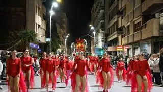 Las previsiones de lluvia no consiguen apagar el Carnaval de Lorca