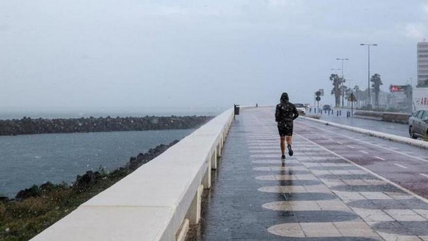 Borrasca Óscar: ventolera y algún &#039;palo&#039; de agua este martes en Canarias
