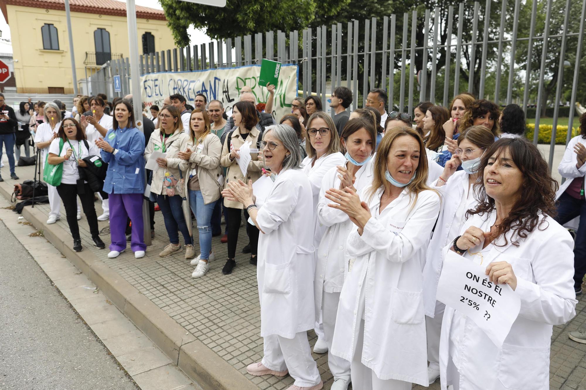 Treballadors de l'hospital Santa Caterina i Salut Mental denuncien que l'empresa s'oposa a negociar