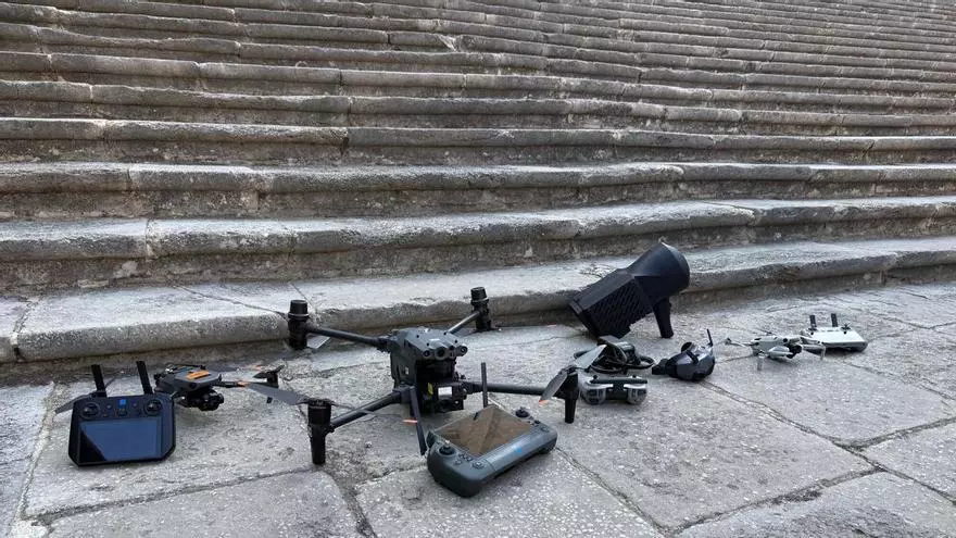 Vídeo | La unitat aèria dels Mossos de Girona fa un centenar d'actuacions cada any