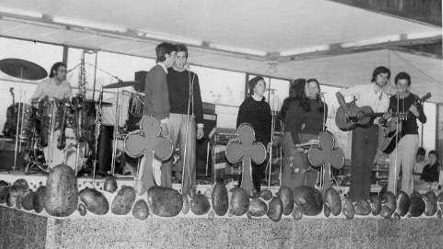 Actuación del grupo Balcagia en los años setenta.  // FdV