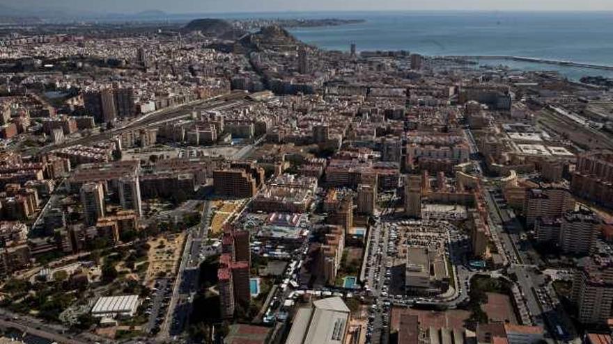 El Ayuntamiento de Alicante mantendrá durante diez años la subida del 10% en el IBI