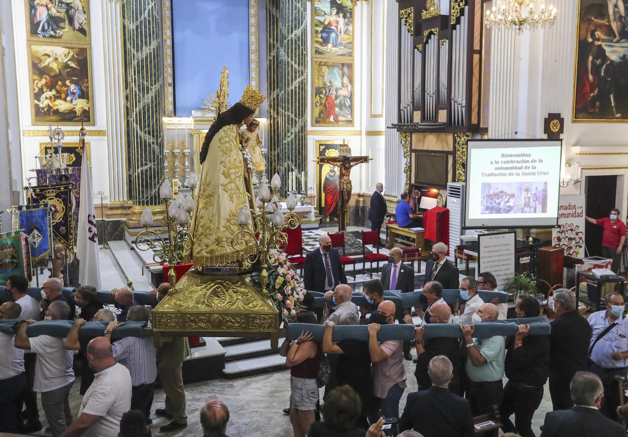 La Virgen vuelve a procesionar con público