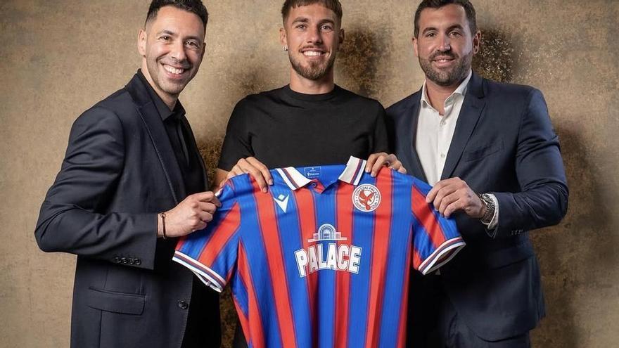 Oficial: Óscar Mingueza al Crystal Palace