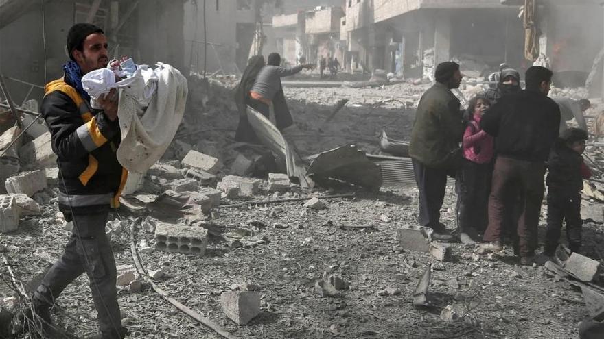 Más de 70 muertos en bombardeos al enclave rebelde sirio de Guta