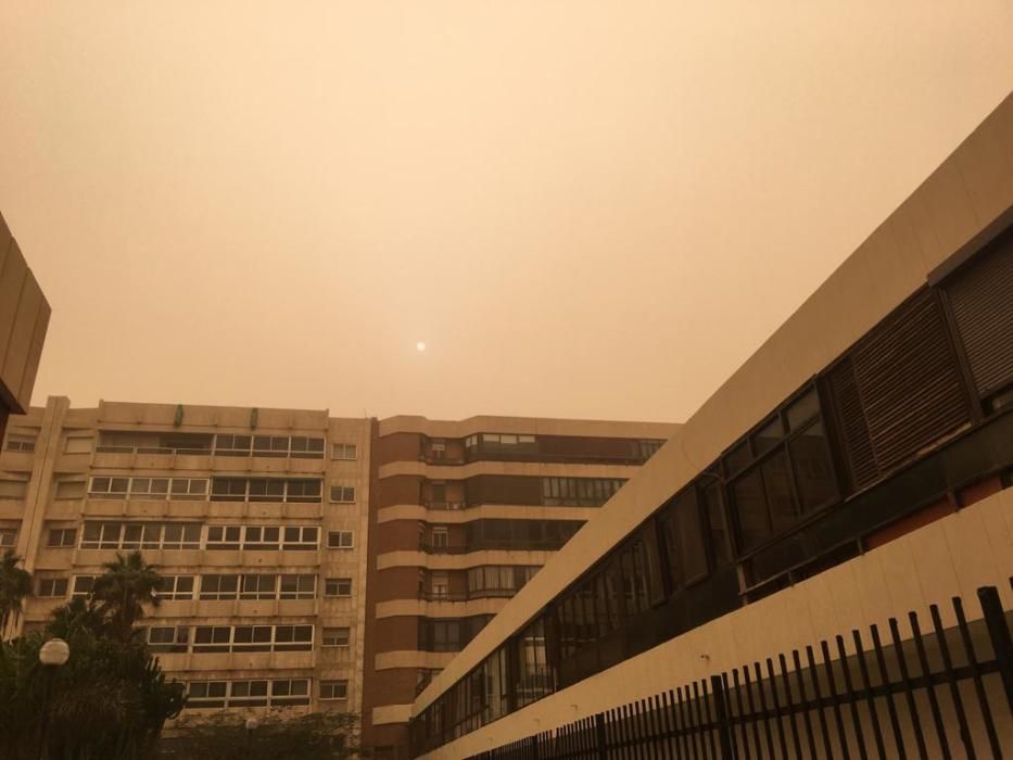 La calima tapona el cielo de Canarias