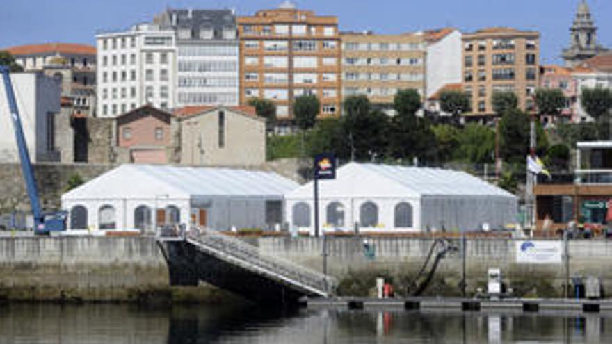 Instalación de las Casetas Regionales, por iniciativa privada, en la explanada de la Marina.