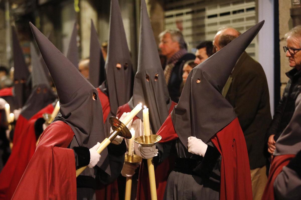 Girona. Catedral Barri Vell. Processo del Sant enterrament 2025. Setmana Santa.