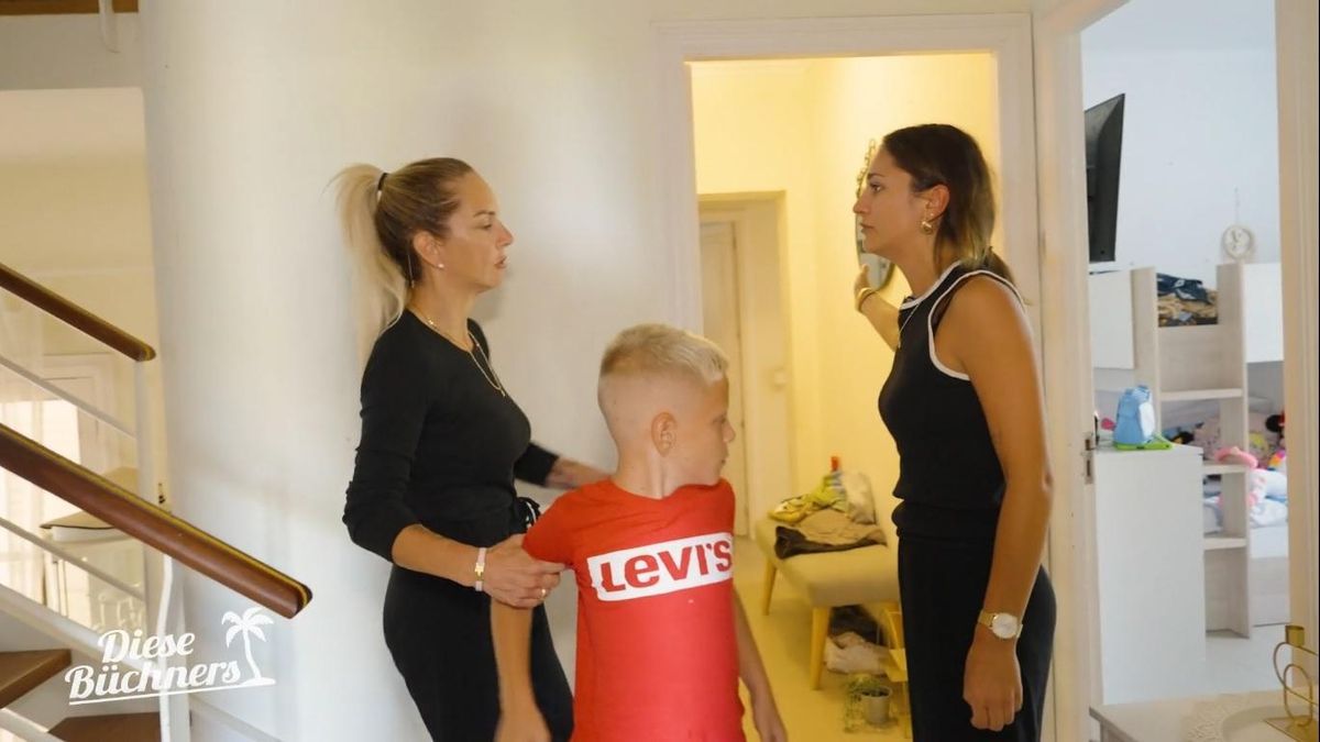 Jada will, dass ihre Mutter den Streit zwischen ihr und Joelina schlichtet.