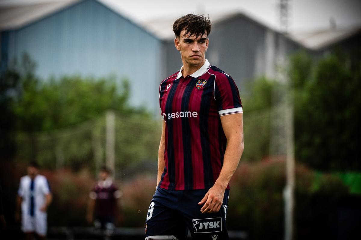 Carlos Espí, jugador del Levante UD