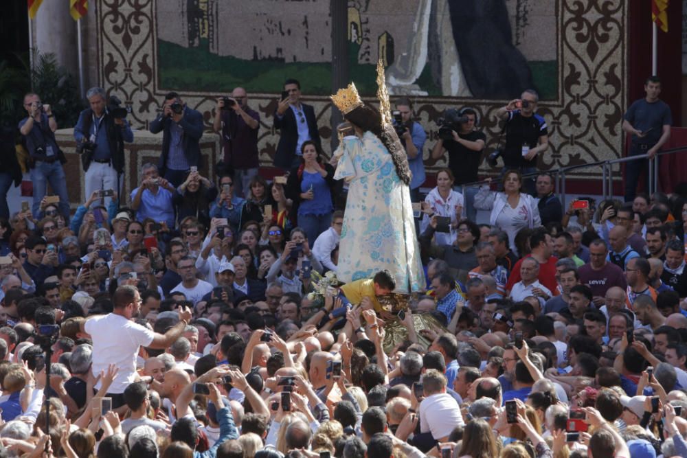 Día de la Virgen de los Desamparados: Traslado de la Mare de Déu