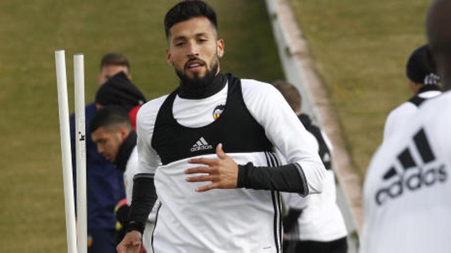 Garay y Gayà vuelven al once