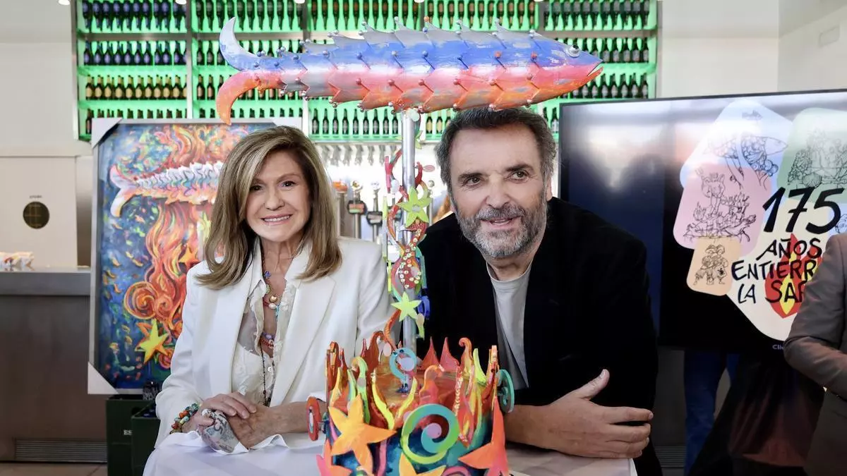 Presentación del Catafalco de la Sardina, obra de Los Muher