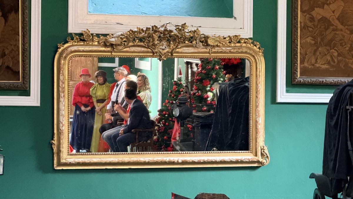 Imagen de la presentación, dentro de las cocheras.