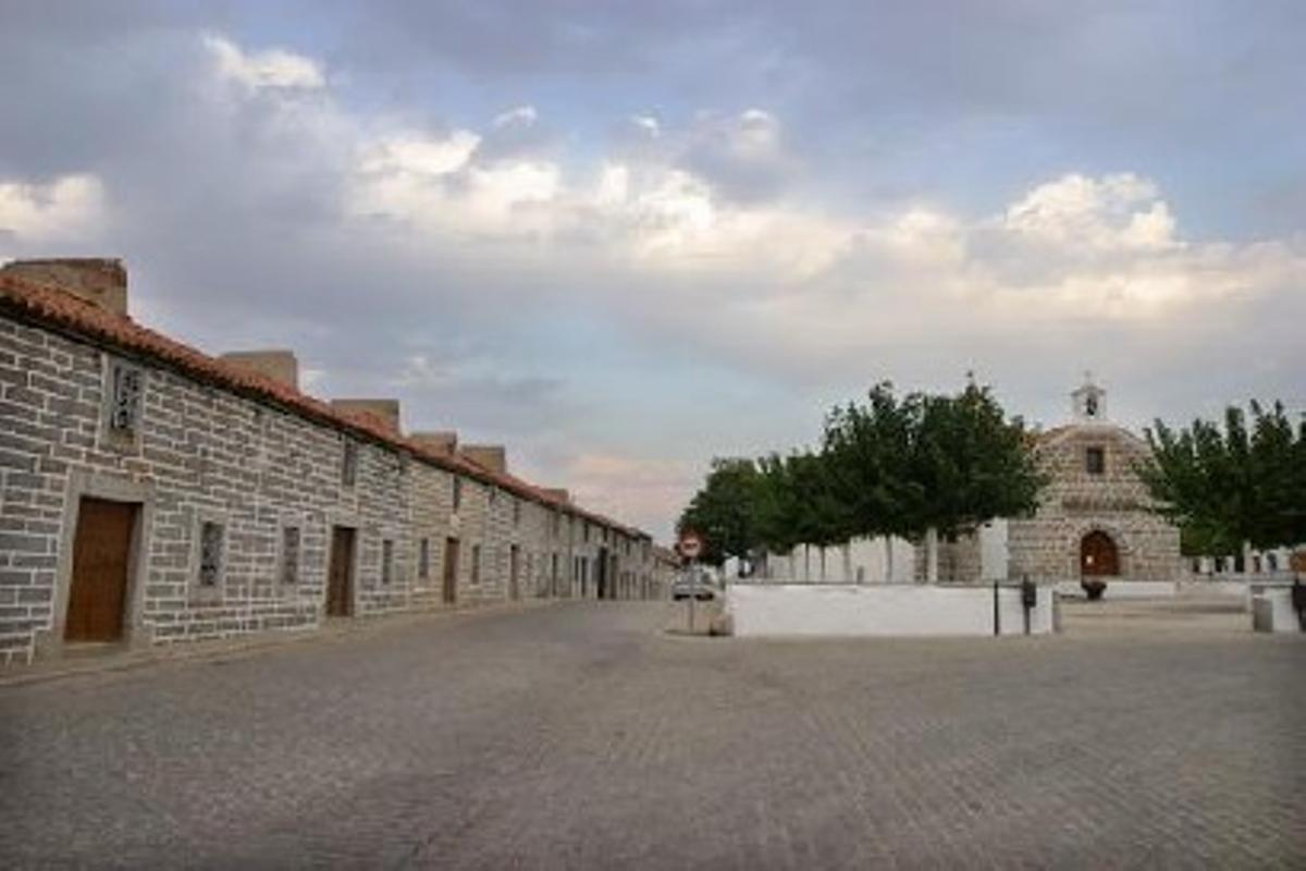 Fachadas de tiras de Añora.