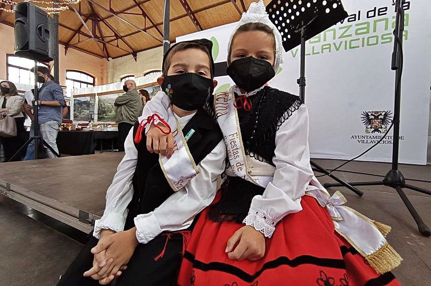 Los reyes infantiles del Festival, Iker Cueli y Carla Vieira.  