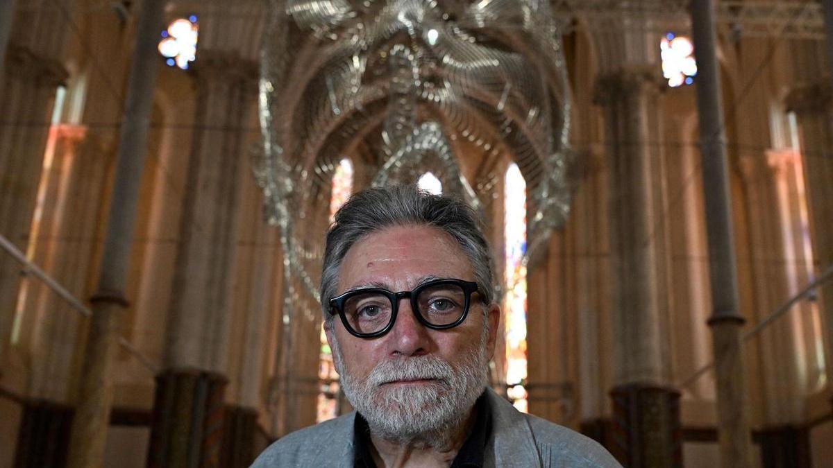 Jaume Plensa en la Catedral  Sainte-Anne en Montpellier, en el sur de Francia.