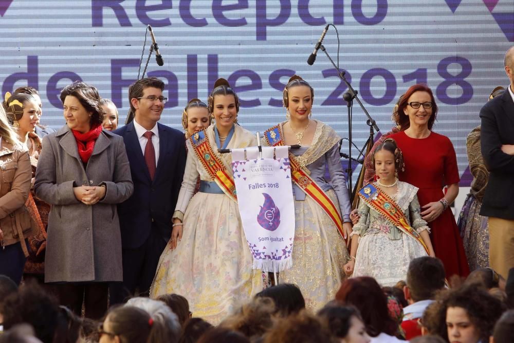 Entrega de estandartes de la Diputación a las Fallas