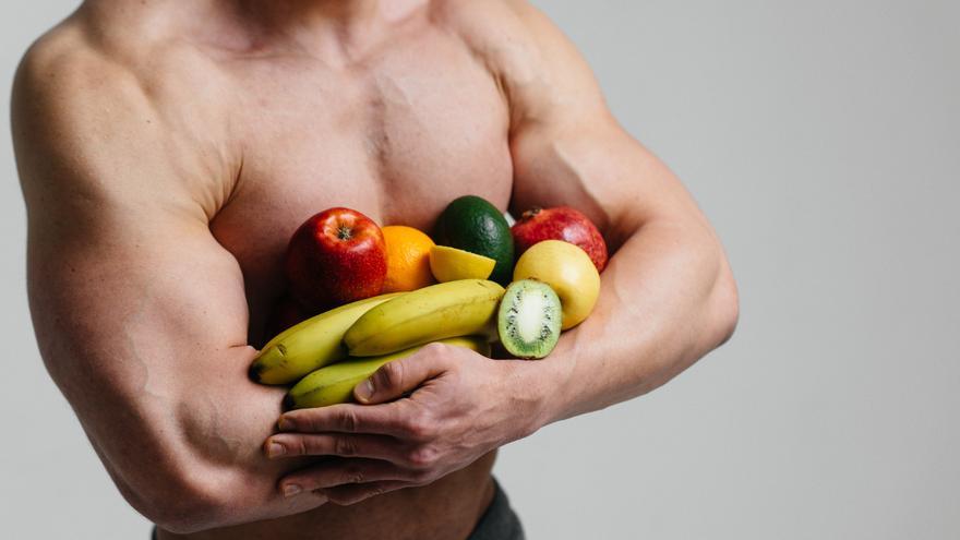 Descubren que comer fruta mejora la masa muscular: esto es lo que recomiendan los expertos