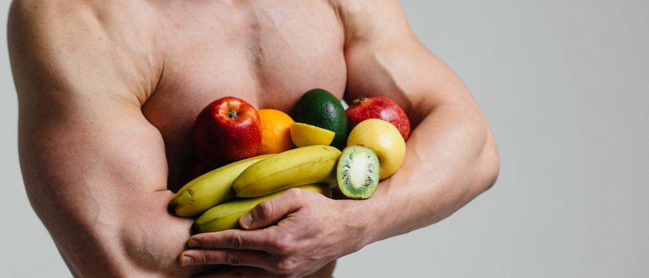 Descubren que comer fruta mejora la masa muscular: esto es lo que recomiendan los expertos