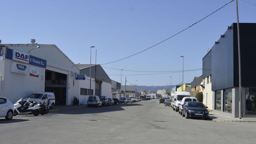 El polígono del Real de Gandia, que podrá albergar desde ahora naves de hasta 12 metros de altura. | XIMO FERRI