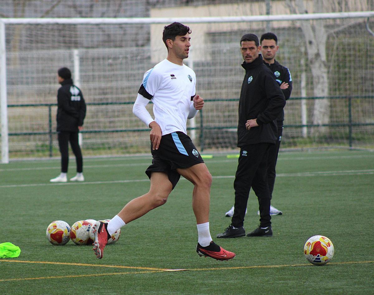 Rubén Catalá, delantero del filial albinegro que acumula dos goles en cuatro partidos.