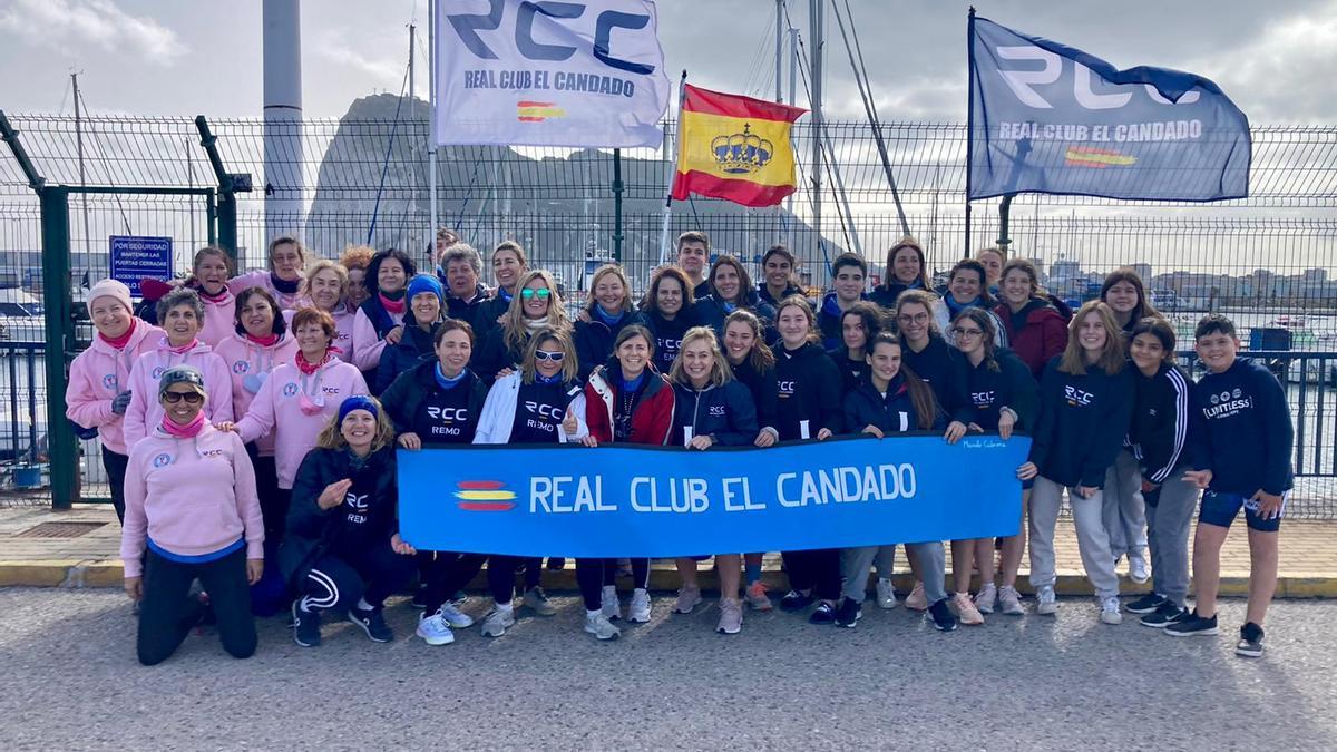 Imagen del Real Club El Candado en la VIII Liga Andaluza de remo en banco fijo llaut.