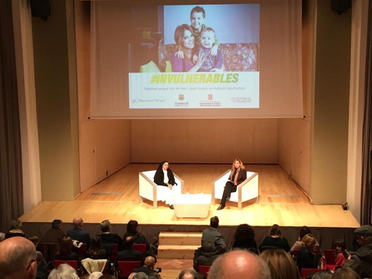 Sor Lucía Caram i Marta Felip, als Caputxins de Figueres.
