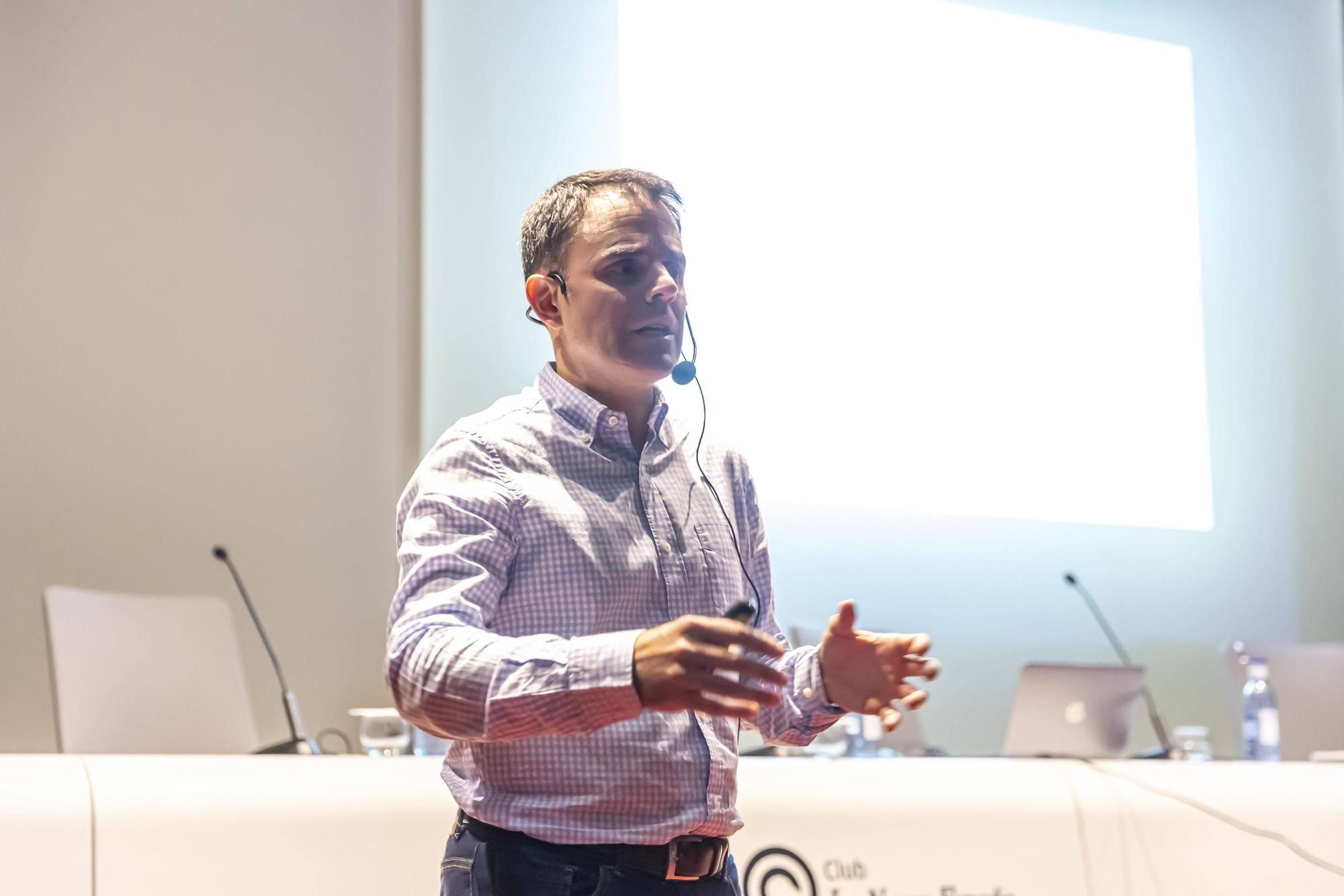 EN IMÁGENES | Juan Díaz y Sergio Serrano de ASINCAR, terceros ponentes en la II Semana de la Innovación de LA NUEVA ESPAÑA: “Acercamos la ciencia a la sociedad”