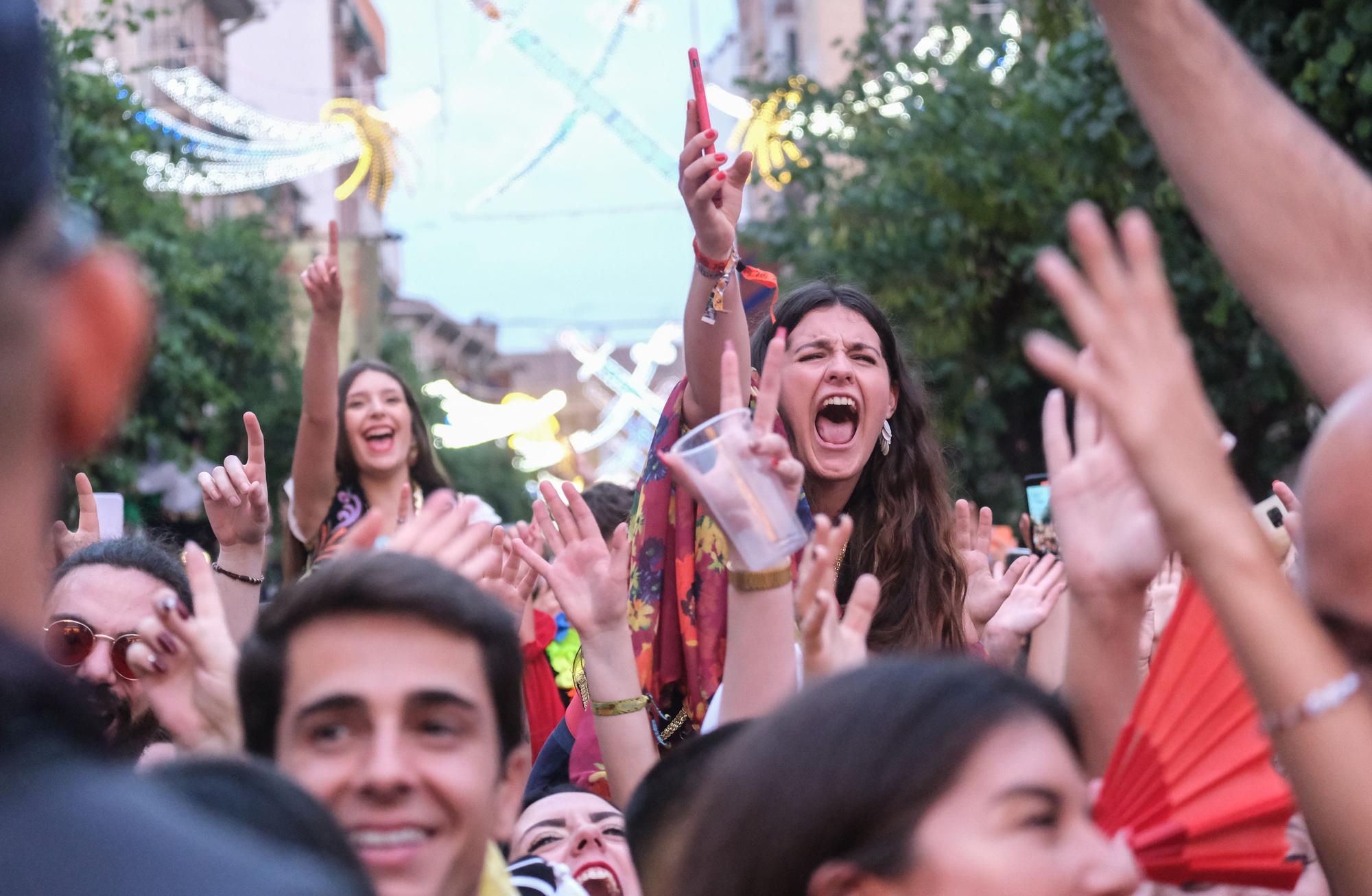 Apoteósico inicio de la fiesta en Elda