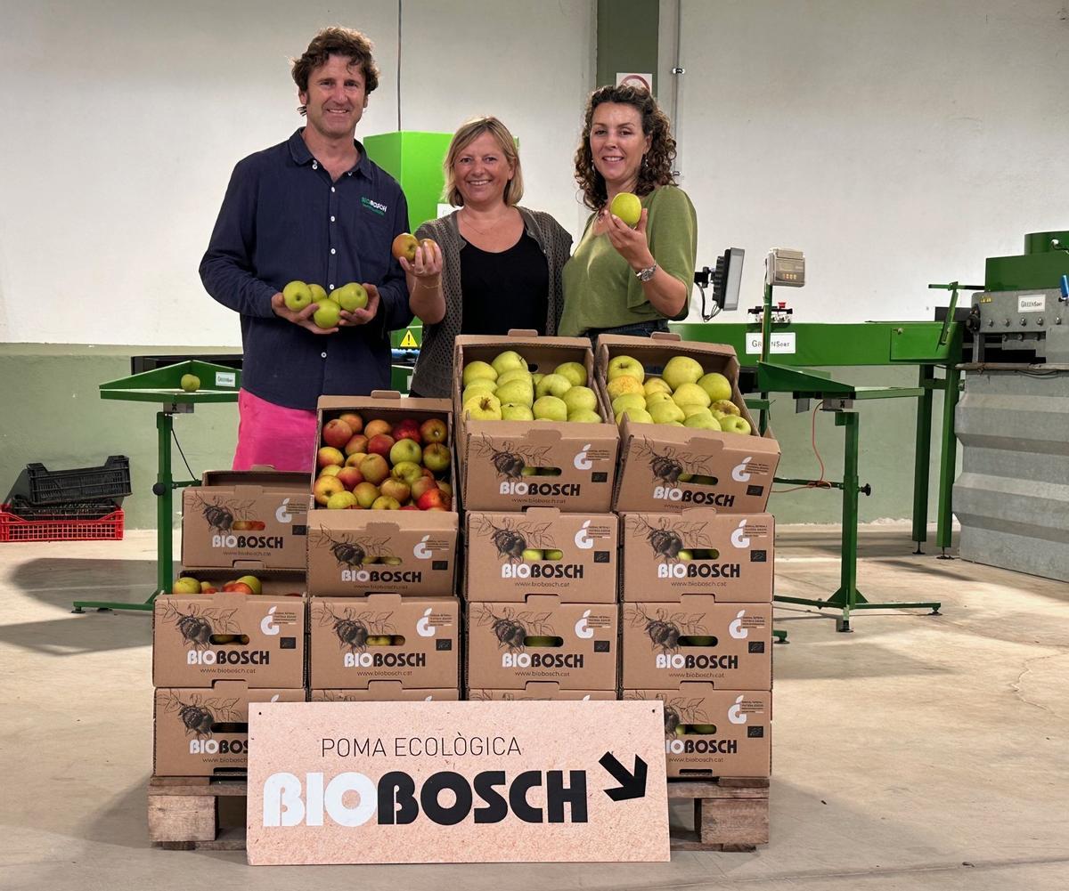 Joan Bosch i Cristina Tersa, socis fundadors de Biobosch, juntament amb Marta Garcia, gestora de pimes de BBVA