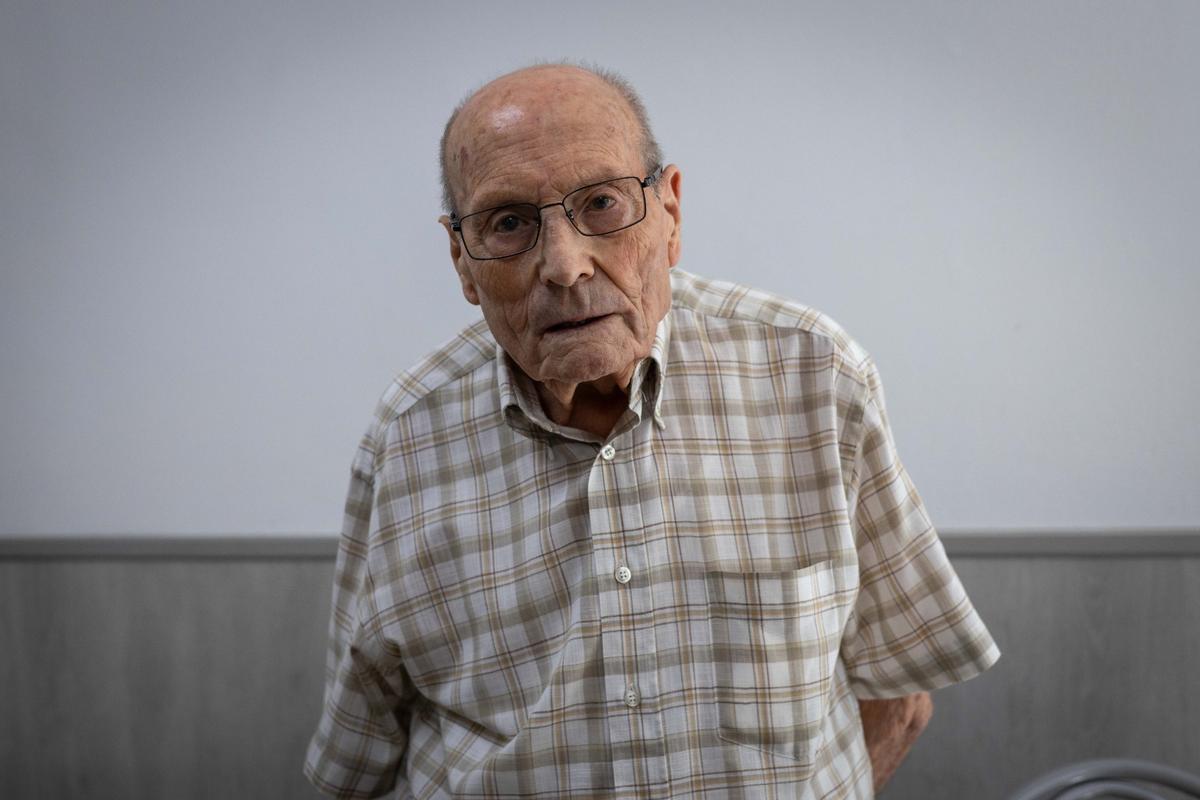 José Gerner ha trabajado, a sus cien años, de panadero, farero y en la administració de justicia.