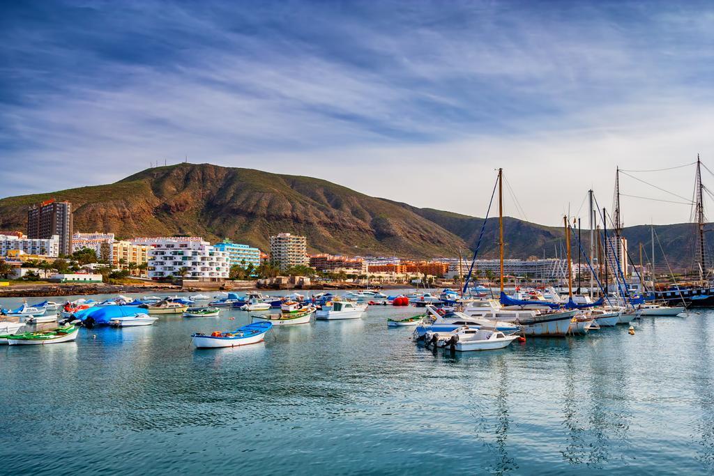 Puerto de Los Cristianos, Tenerife