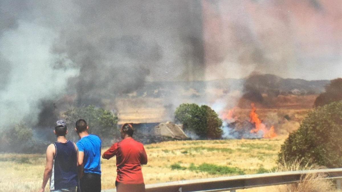 Sofocado el incendio de pastos en La Campiñuela