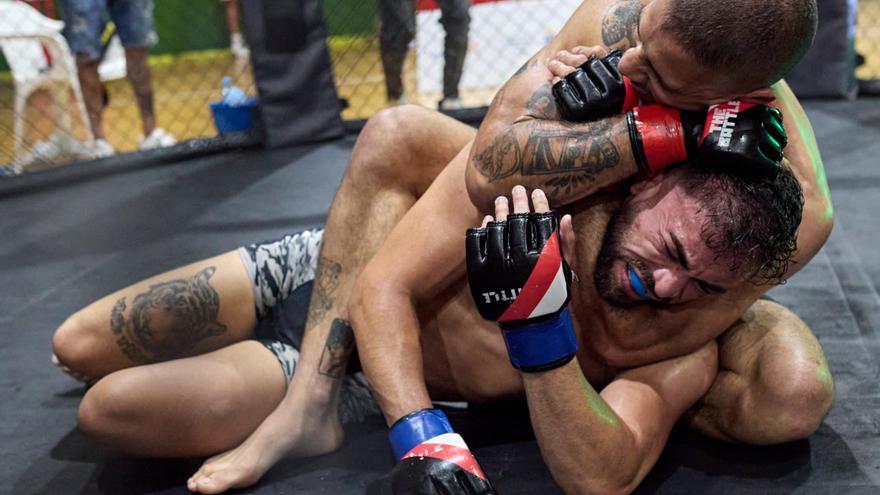 Kevin Perdomo no es profeta en su tierra en el debut de las MMA en Gáldar