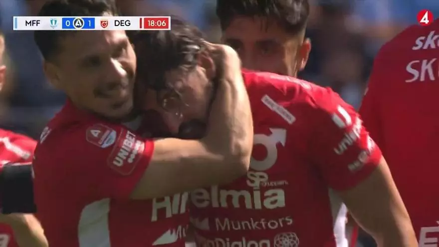 Desde su propia mitad: Vukojevic firma uno de los goles del año en Suecia