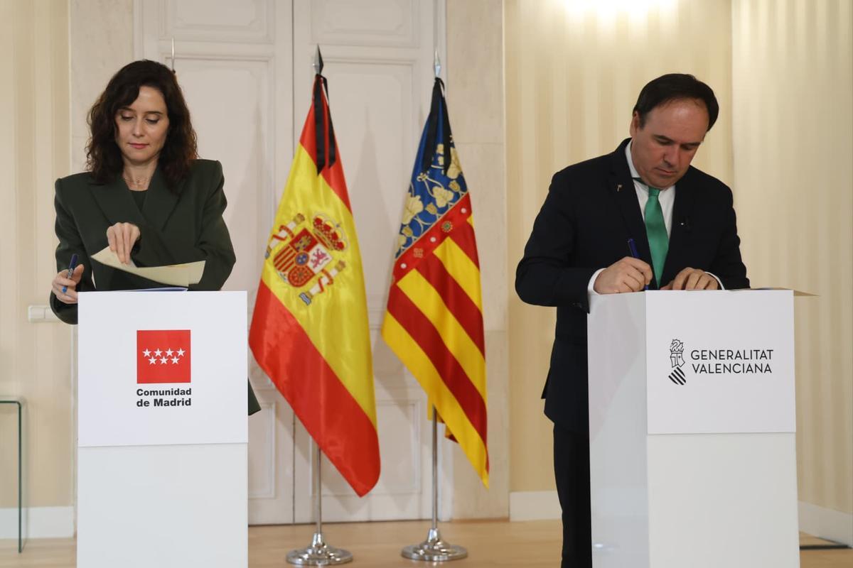 Juanfran Pérez Llorca e Isabel Díaz Ayuso firman un protocolo en materia de innovación turística, inteligencia de datos y desarrollo de proyectos estratégicos