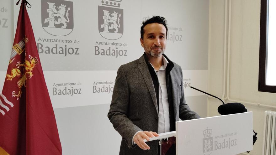 Cabezas: &quot;En el equipo de gobierno de Badajoz hay muchas caras bonitas y poca capacidad resolutiva&quot;