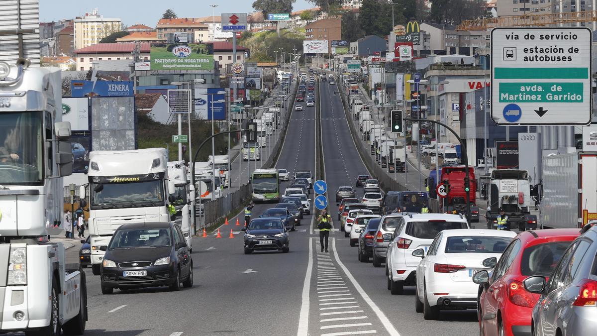 La Avenida de Madrid durante la huelga de transportistas del pasado mes de marzo