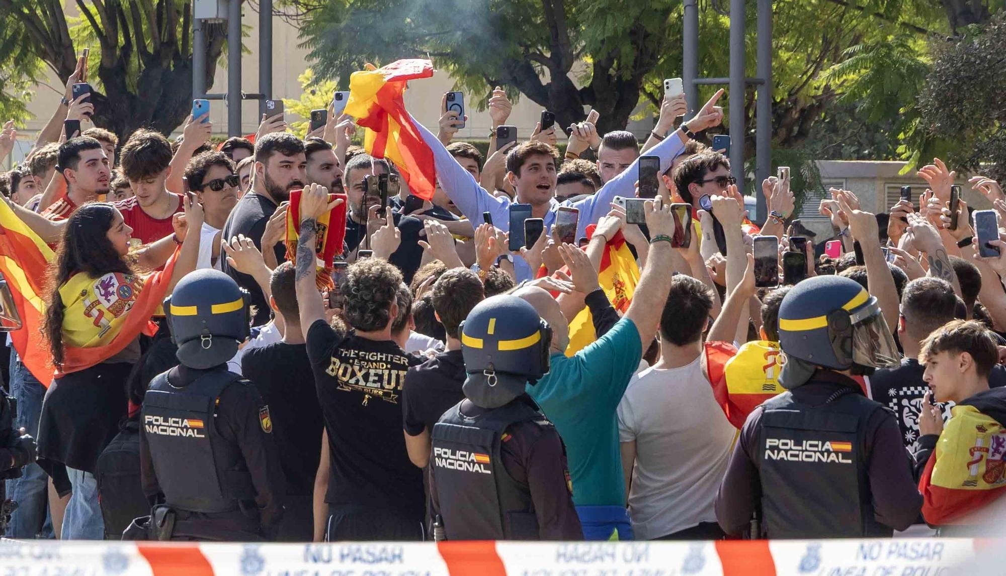 Tensión en la Universidad de Alicante por la visita de Vito Quiles