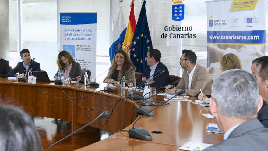 Las reuniones para informar sobre la Red de Responsabilidad Social se han celebrado en prácticamente en todas las islas.