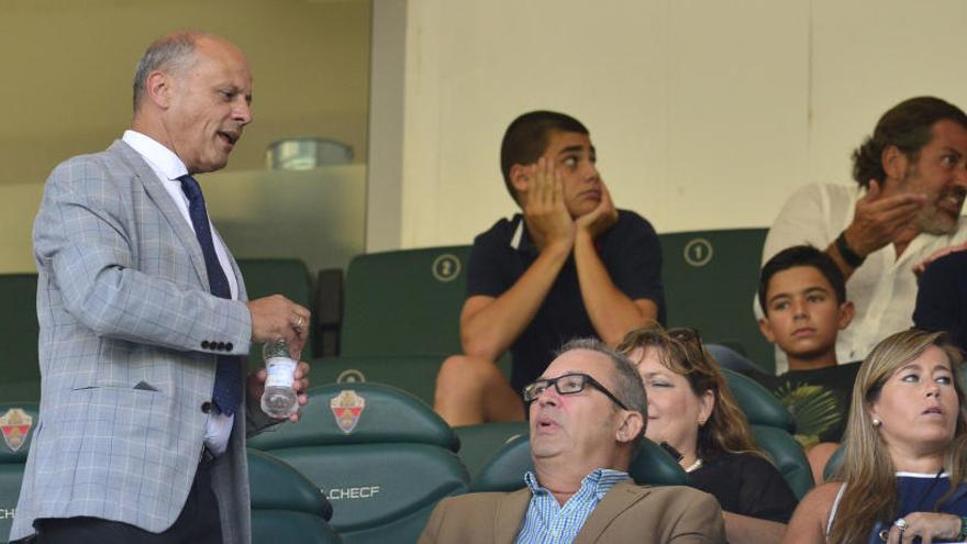 El presidente del Elche, Joaquín Buitrago, el pasado sábado llegando al palco