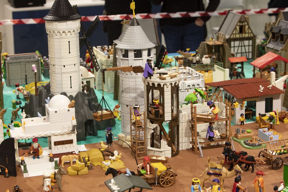 Así es el Belén hecho con figuras de Playmobil en Puçol