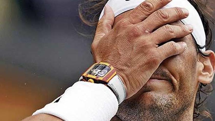 Rafa Nadal juga amb rellotge