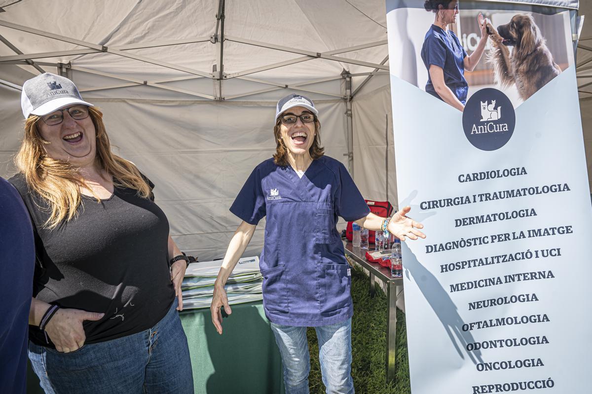 CAN WE RUN BARCELONA. La carrera organizada por Prensa Ibérica y El Periódico de Catalunya con la colaboración de Sport ,  donde las personas y sus mascotas perrunas corren en familia