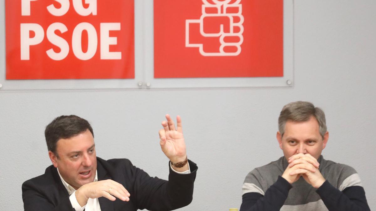 Valentín González Formoso y José Manuel Miñones, en un acto del PSdeG.