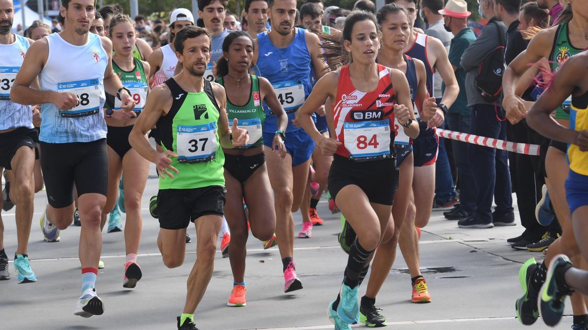 Hassous y Busienei, ganadores en el regreso de Coruña10